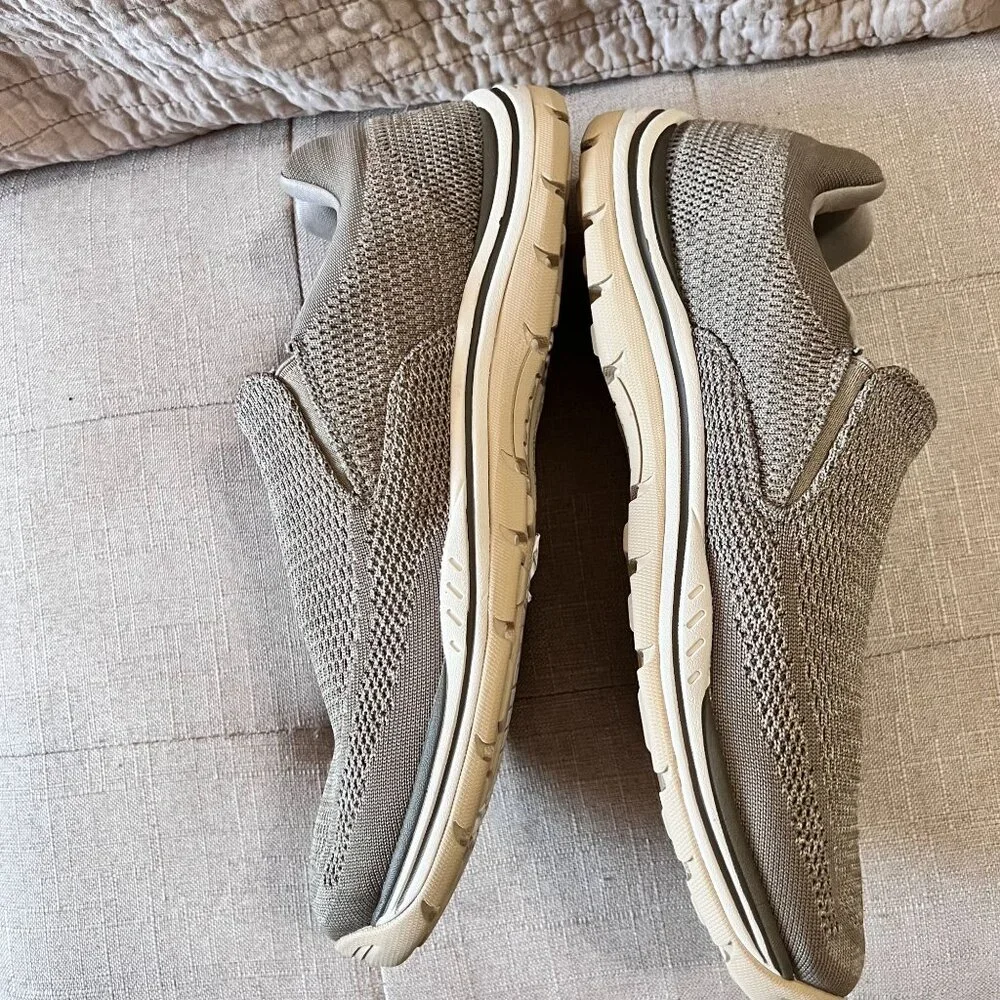 Skechers Mens expected Gomel Beige Round toe Slip on size 12